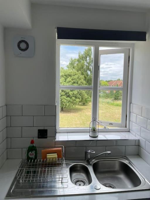 Grays Serviced Apartment Stifford Luaran gambar